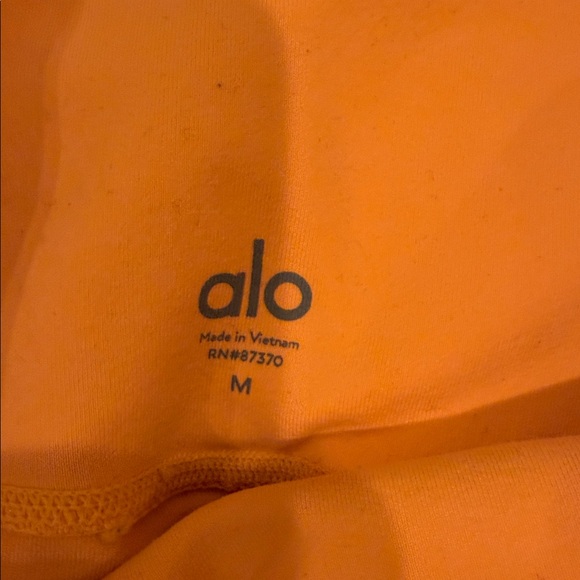 ALO Yoga  Orange Leggings Size Medium - Picture 5 of 7